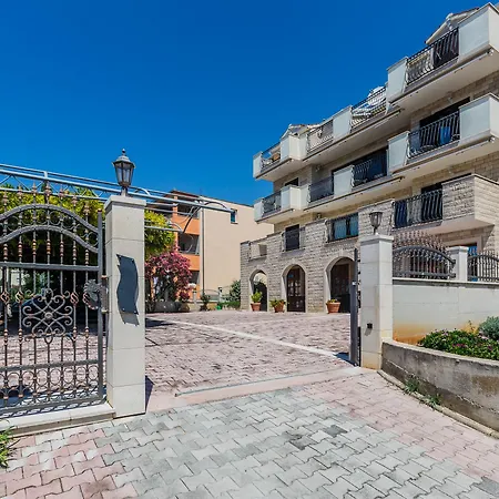 La Zeta 3* Omiš